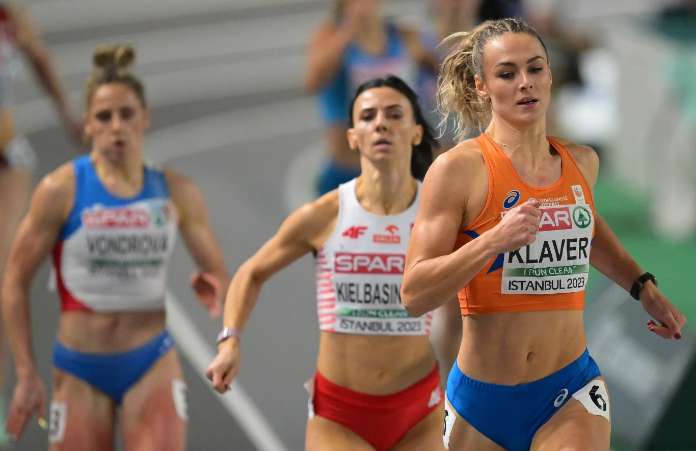 Lieke Klaver, za nią Anna Kiełbasińska