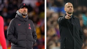 Jurgen Klopp (L) i Erik ten Hag (P)