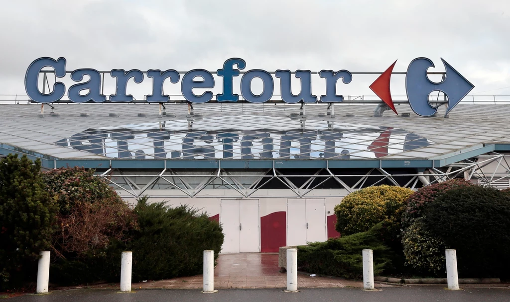 Carrefour zamknie sieć sklepów monopolowych działających pod szyldem Galeria Alkoholi