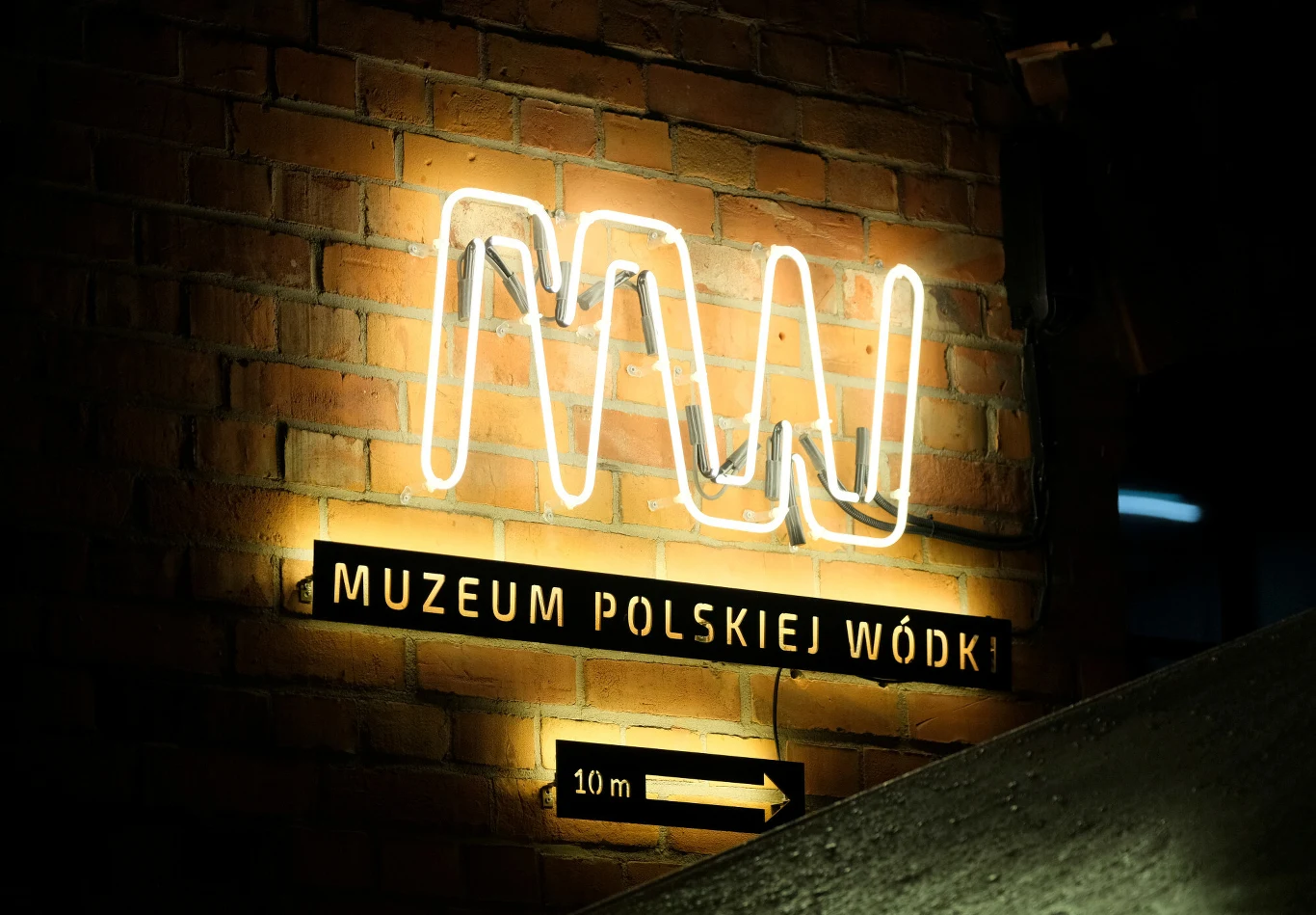 Podczas zwiedzania Muzeum Wódki możliwa jest degustacja. Wstęp tylko dla pełnoletnich. Podczas zwiedzania Muzeum Wódki możliwa jest degustacja. Wstęp tylko dla pełnoletnich.