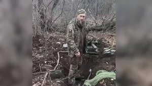 Rosyjski żołnierz strzela do nieuzbrojonego ukraińskiego wojskowego 