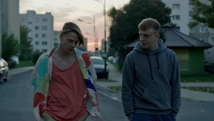 Skoczą za sobą w ogień czy raczej do gardeł? Jak braci pokazuje kino?