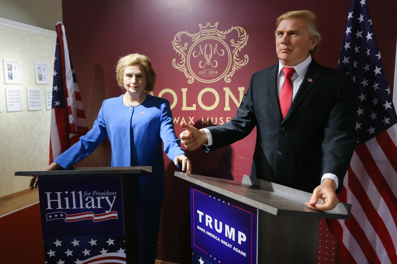 Donald Trump i Hilary Clinton jako figury woskowe w jednym z polskich muzeów Donald Trump i Hilary Clinton jako figury woskowe w jednym z polskich muzeów