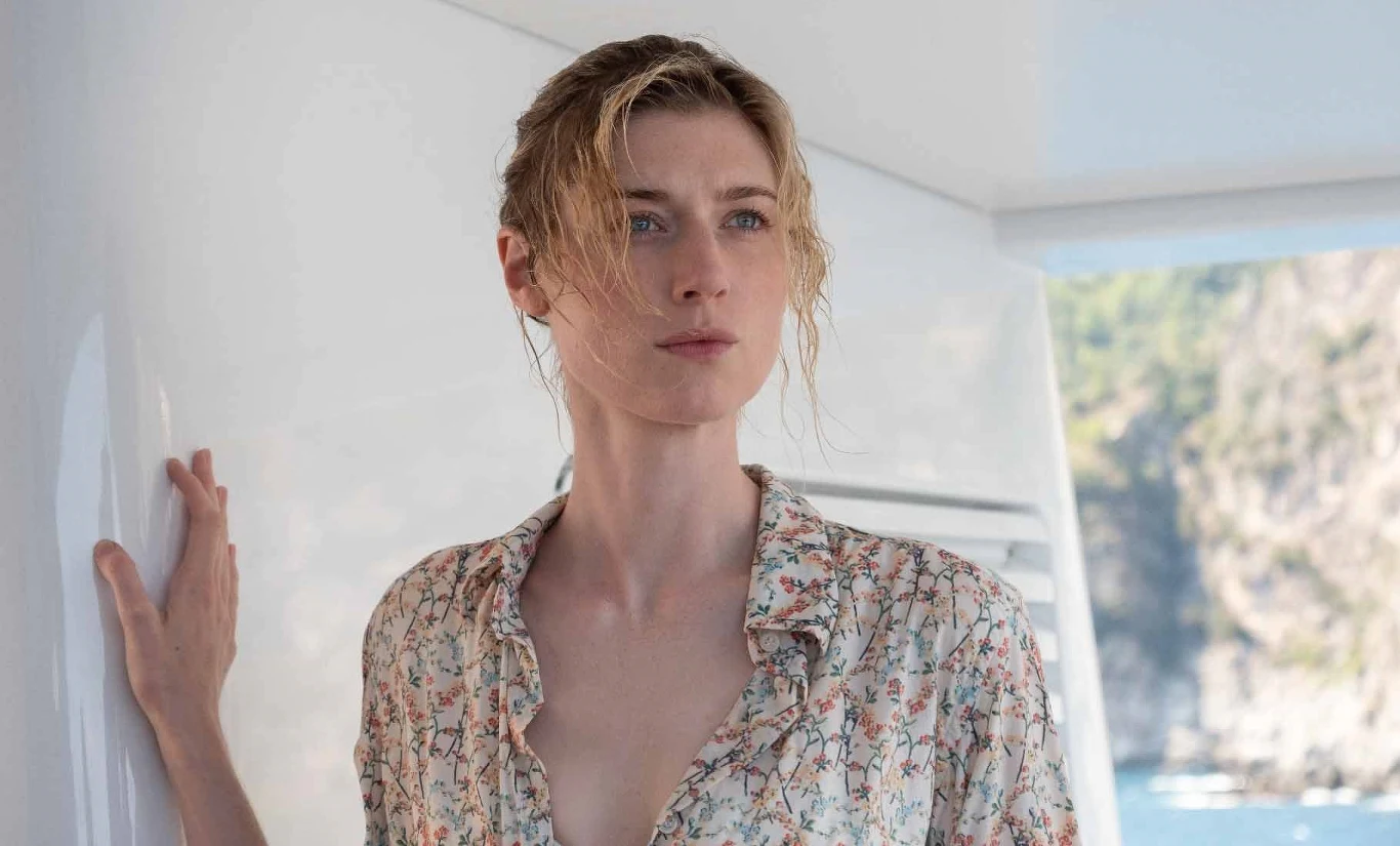 Elizabeth Debicki w filmie "Tenet"