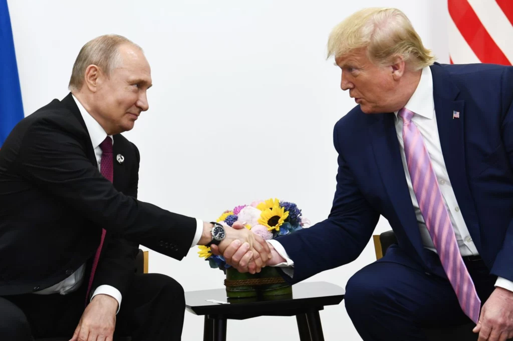 Prezydent zbrodniczej Rosji Władimir Putin oraz prezydent Stanów Zjednoczonych Donald Trump Prezydent zbrodniczej Rosji Władimir Putin oraz prezydent Stanów Zjednoczonych Donald Trump