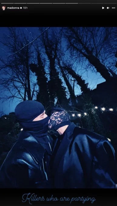 Madonna pochwaliła się zdjęciem, na którym całuje młodego trenera boksu swoich dzieci! Madonna pochwaliła się zdjęciem, na którym całuje młodego trenera boksu swoich dzieci!