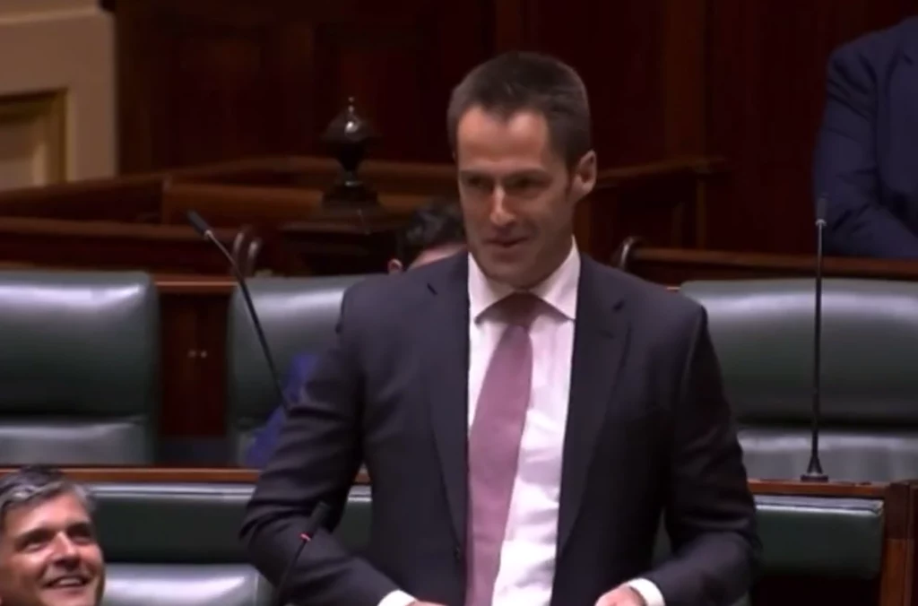 Australia: Poseł oświadczył się z mównicy Australia: Poseł oświadczył się z mównicy