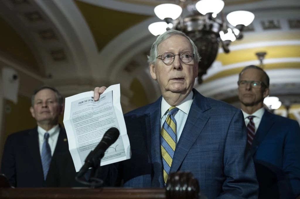 Lider republikańskiej mniejszości w Senacie USA Mitch McConnell Lider republikańskiej mniejszości w Senacie USA Mitch McConnell
