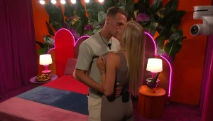 Islanderzy w kryjówce