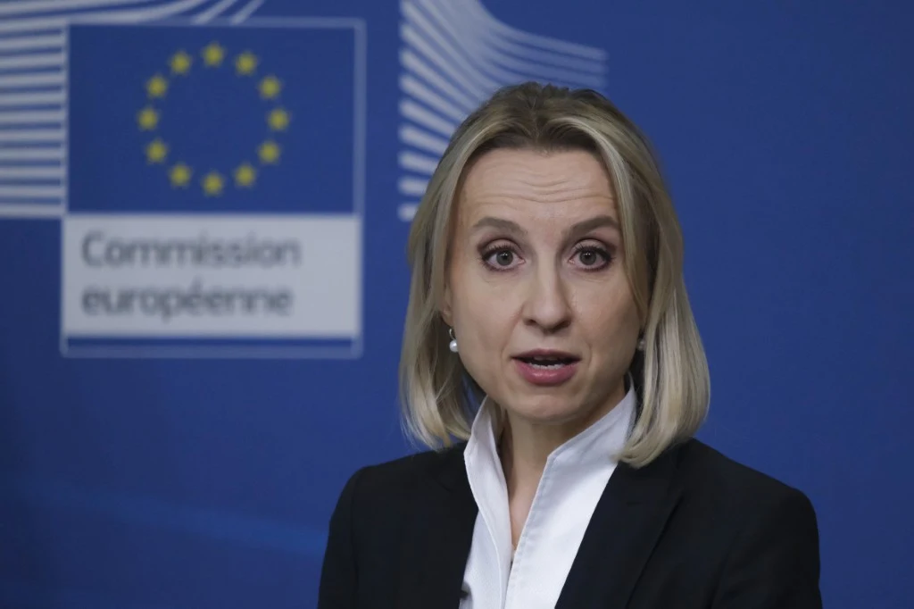 Teresa Czerwińska, wiceprezes EBI przedstawiła w Warszawie wyniki finansowe grupy Teresa Czerwińska, wiceprezes EBI przedstawiła w Warszawie wyniki finansowe grupy