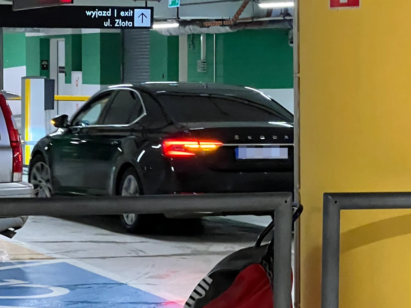 Kinga Duda na zakupach w Złotych Tarasach Kinga Duda na zakupach w Złotych Tarasach