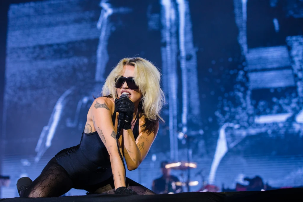 Miley Cyrus atakuje Liama? Fani nie mają wątpliwości