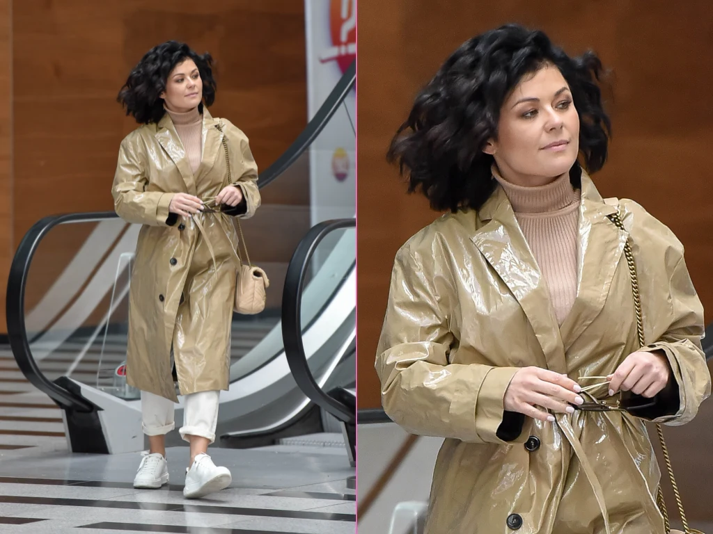 Katarzyna Cichopek zawinięta jak cukierek wychodzi SAMA z TVP