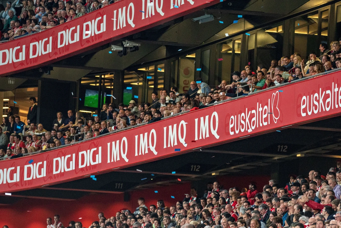 Akcja kibiców Athletic Bilbao w meczu z FC Barcelona