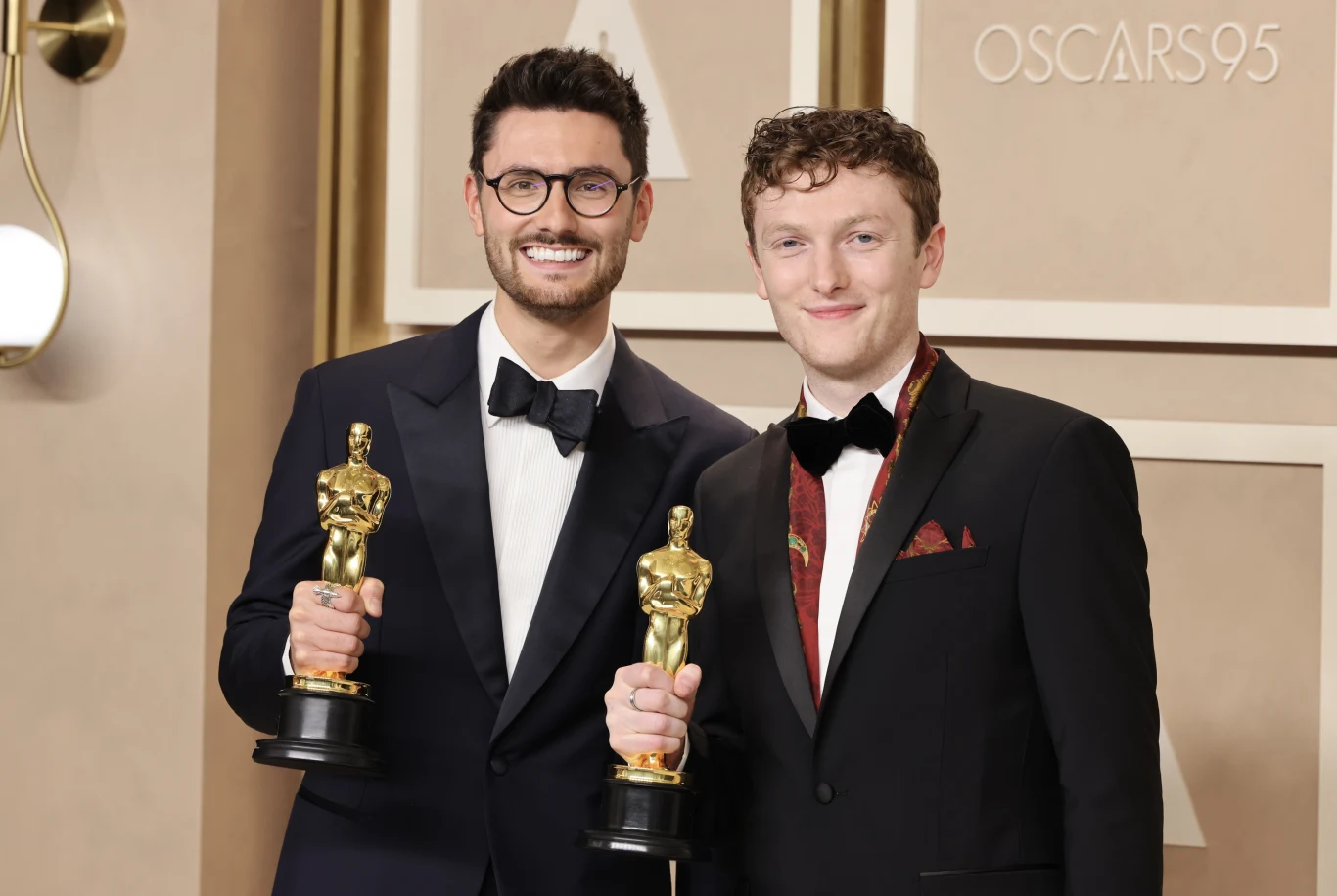 Nagrodzone statuetką BAFTA "Irlandzkie pożegnanie" Toma Berkeleya i Rossa white'a otrzymało Oscara dla najlepszego filmu krótkometrażowego. Twórców film najbardziej żywiołowo oklaskiwała ekipa filmu "Duchy Inisherin". Cała sala odśpiewała też "sto lat" obchodzącemu urodziny gwiazdorowi "Irlandzkiego pożegnania" Jamesowi Martinowi.
