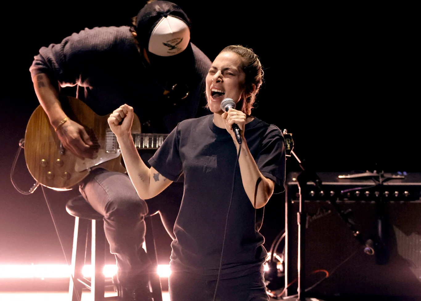 Lady Gaga w trakcie występu na Oscarach 2023. Lady Gaga w trakcie występu na Oscarach 2023.