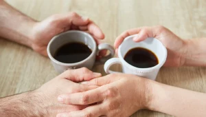 Która kawa jest zdrowsza? Rozpuszczalna czy parzona?