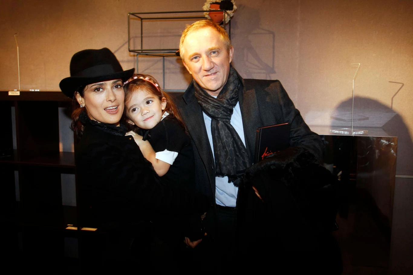 Salma Hayek z córką i mężem Salma Hayek z córką i mężem