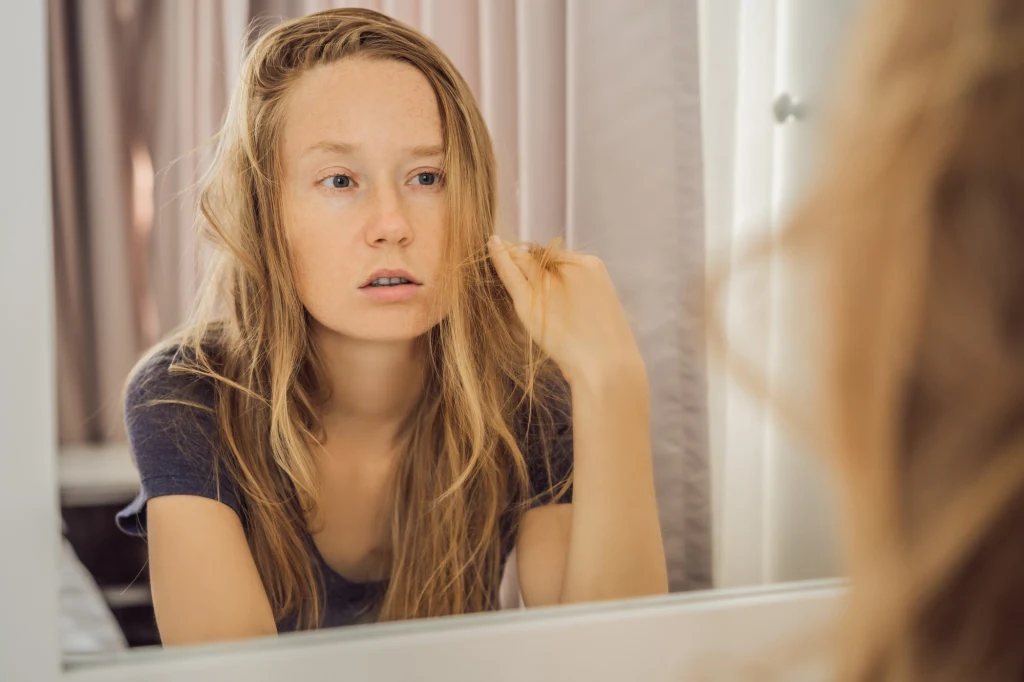 Oznaki niedoboru żelaza można zobaczyć w lustrze Oznaki niedoboru żelaza można zobaczyć w lustrze