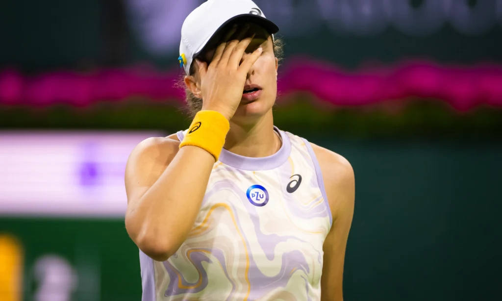 Iga Świątek w meczu z Biancą Andreescu w Indian Wells Iga Świątek w meczu z Biancą Andreescu w Indian Wells