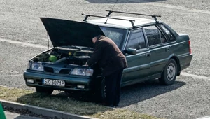 Jakie nawyki kierowców niszczą silnik w samochodzie?