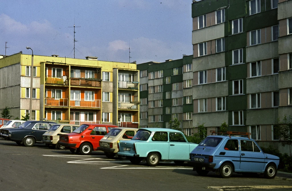 Żyłeś w PRL? Sprawdź, czy pamiętasz popularne skróty z tej epoki