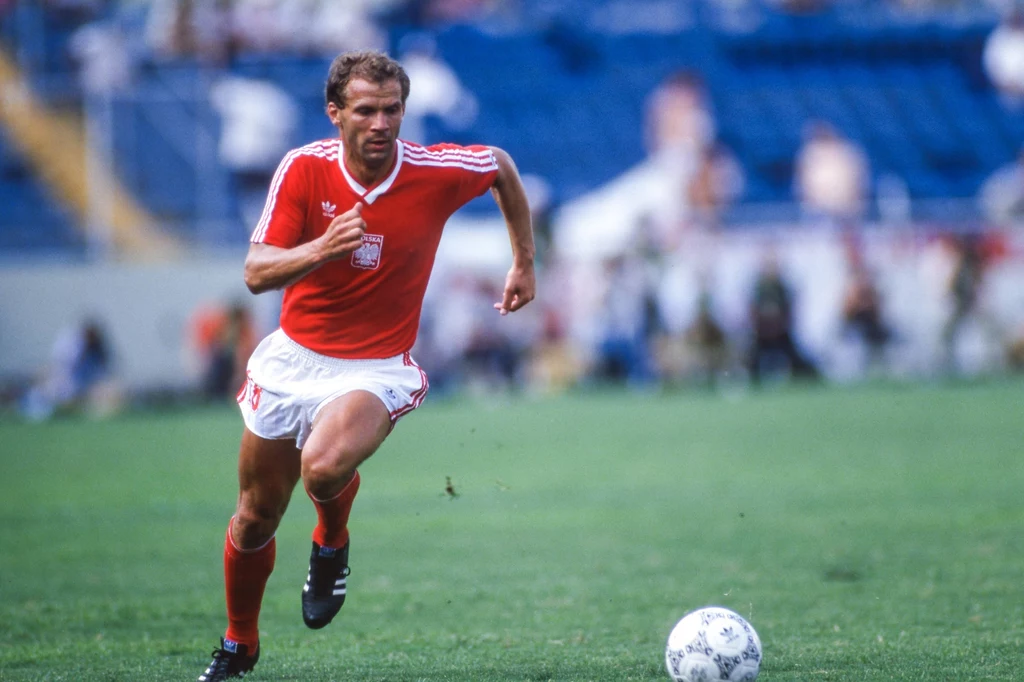 Krzysztof Pawlak z Lecha Poznań podczas mundialu 1986 w Meksyku (mecz Polska - Anglia) Krzysztof Pawlak z Lecha Poznań podczas mundialu 1986 w Meksyku (mecz Polska - Anglia)
