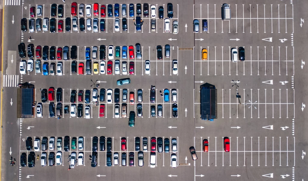 Google Maps ułatwi znalezienie samochodu na parkingu.