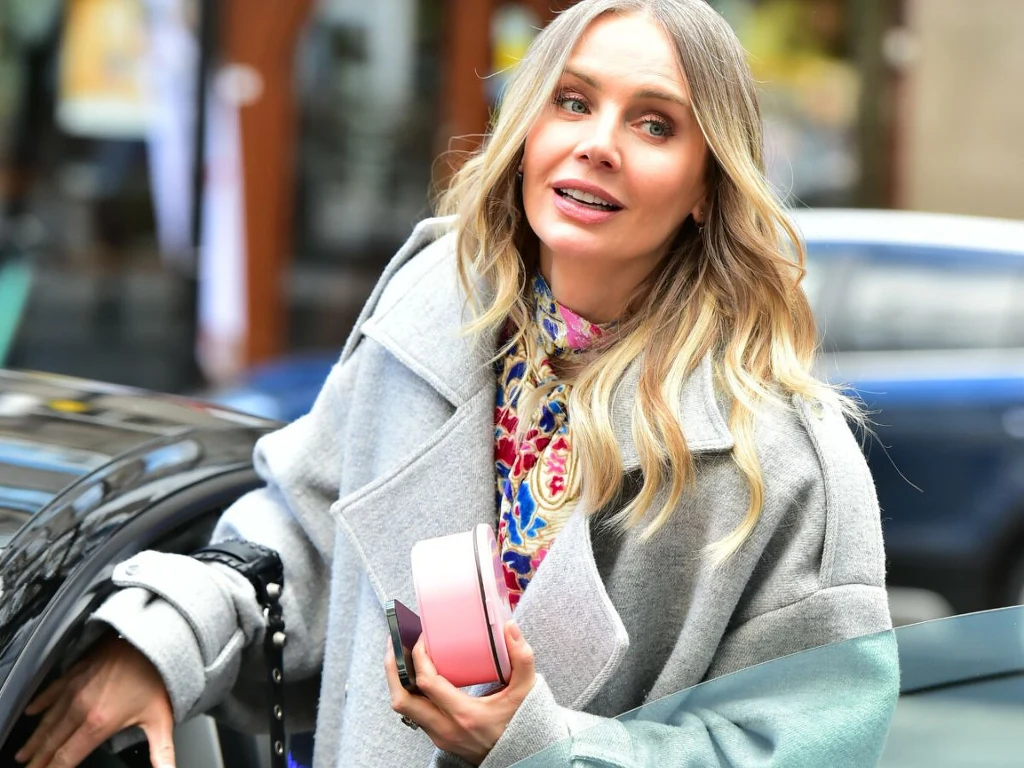 Agnieszka Woźniak-Starak przyłapana na mieście z partnerem Agnieszka Woźniak-Starak przyłapana na mieście z partnerem