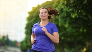 Osoby, które zaczynają przygodę z bieganiem, powinny trenować cztery razy w tygodniu, a trzy dni przeznaczyć na regenerację