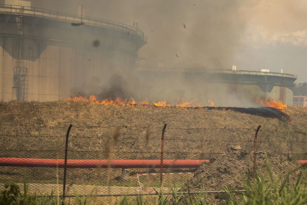 Płonące centrum przetwarzania odpadów