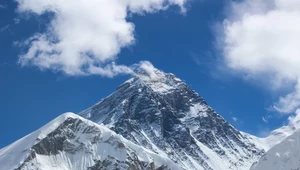 Ile kosztuje wejście na Mount Everest? Spory rachunek w dolarach