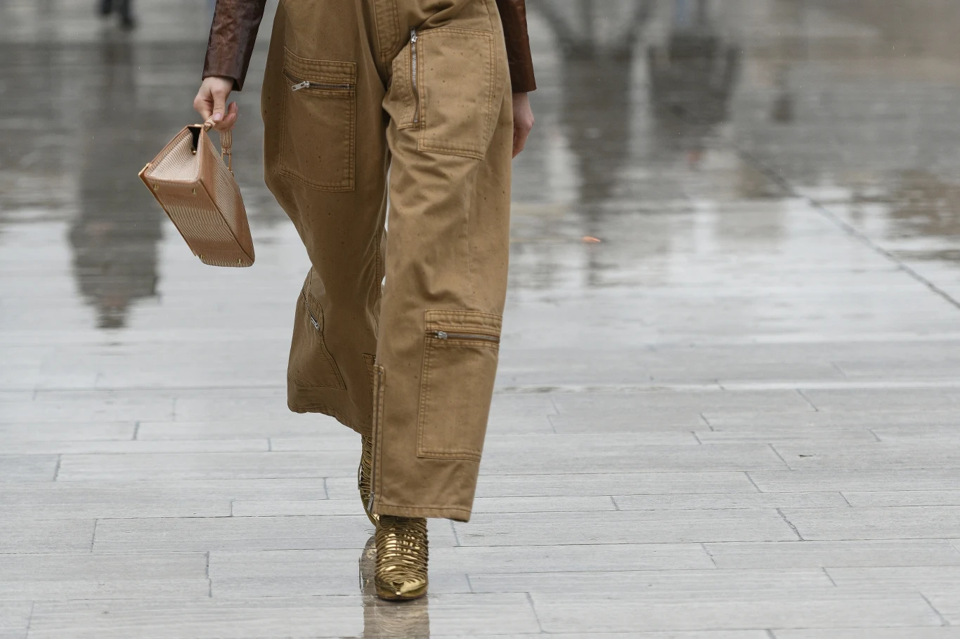 Bojówki będą jednym z hitów nadchodzącej wiosny 2023 Bojówki będą jednym z hitów nadchodzącej wiosny 2023