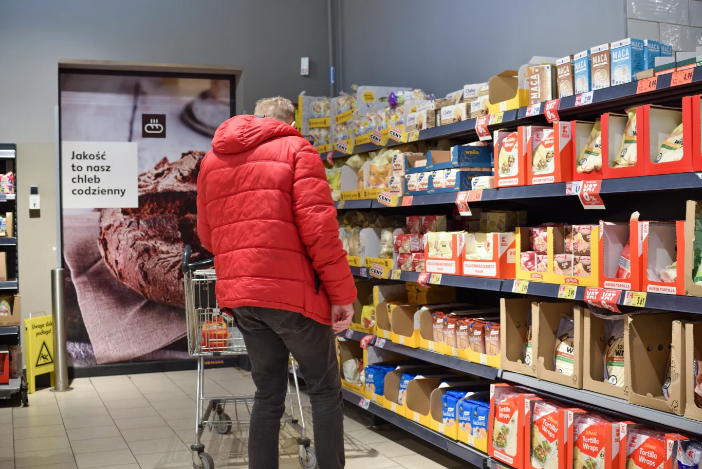 Kradzieże są prawdziwym utrapieniem — zarówno dla małych sklepów jak i dla marketów Kradzieże są prawdziwym utrapieniem — zarówno dla małych sklepów jak i dla marketów