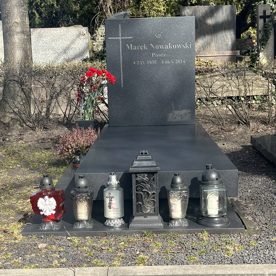 Grób Marka Nowakowskiego ojca Idy Nowakowskiej Grób Marka Nowakowskiego ojca Idy Nowakowskiej