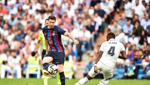 Robert Lewandowski w jesiennym El Clasico