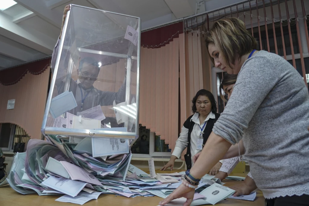 Partia rządząca wygrywa wybory, otrzymując 53,5 proc. głosów - wynika z sondażu Partia rządząca wygrywa wybory, otrzymując 53,5 proc. głosów - wynika z sondażu