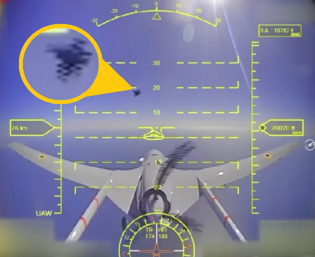 Bayraktar TB-2 o mało nie został strącony przez rosyjski myśliwiec / źródło: Twitter Ukraine Weapons Tracker