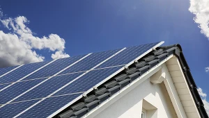 Na koniec 2022 r. do sieci elektroenergetycznych przyłączonych było ponad 1,2 mln mikroinstalacji, których łączna moc zainstalowana wyniosła ponad 9,3 GW, przy czym 99 proc. z nich to instalacje fotowoltaiczne