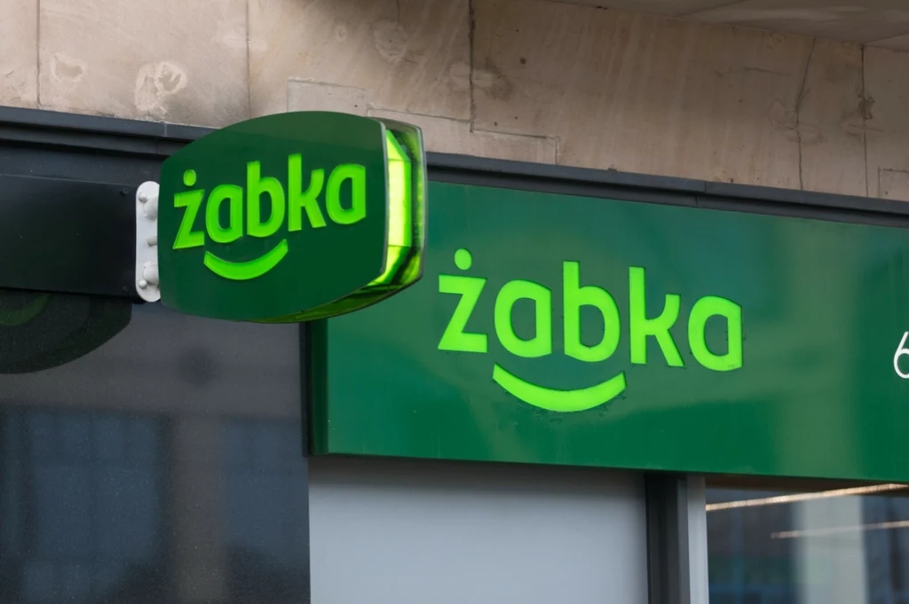 Żabka Polska w 2024 roku zwiększa wysokość przychodu gwarantowanego dla franczyzobiorców
