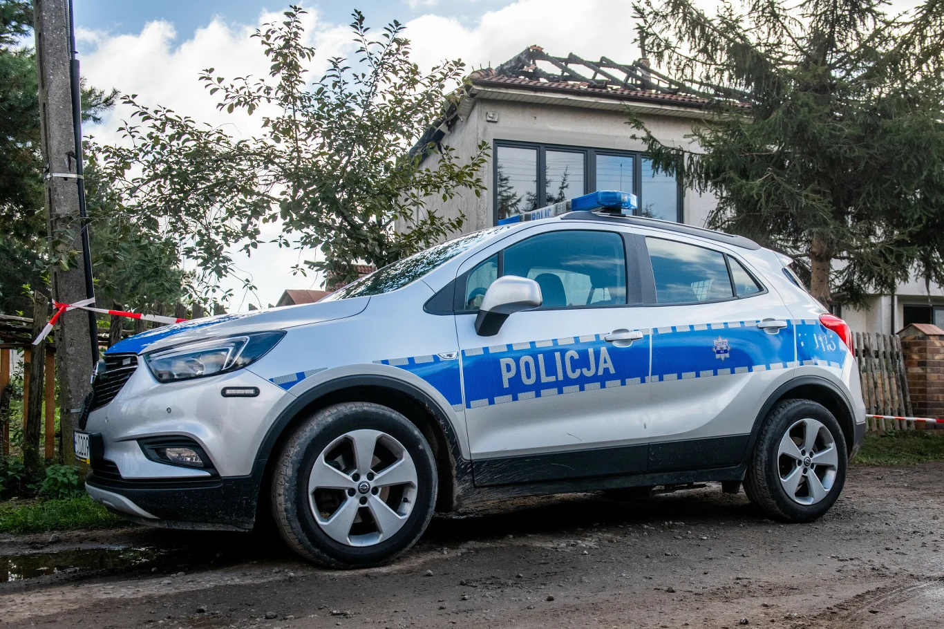 55-letnia kobieta i jej 14-letnia córka, których ciała znaleziono w ubiegłym roku po pożarze domu w podpoznańskim Zalasewie, zostały zabite - przekazała prokuratura 55-letnia kobieta i jej 14-letnia córka, których ciała znaleziono w ubiegłym roku po pożarze domu w podpoznańskim Zalasewie, zostały zabite - przekazała prokuratura