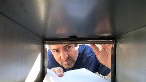 „Polecony do skrzynki” pozwala listonoszowi wrzucić przesyłki polecone wprost do skrzynki na listy.