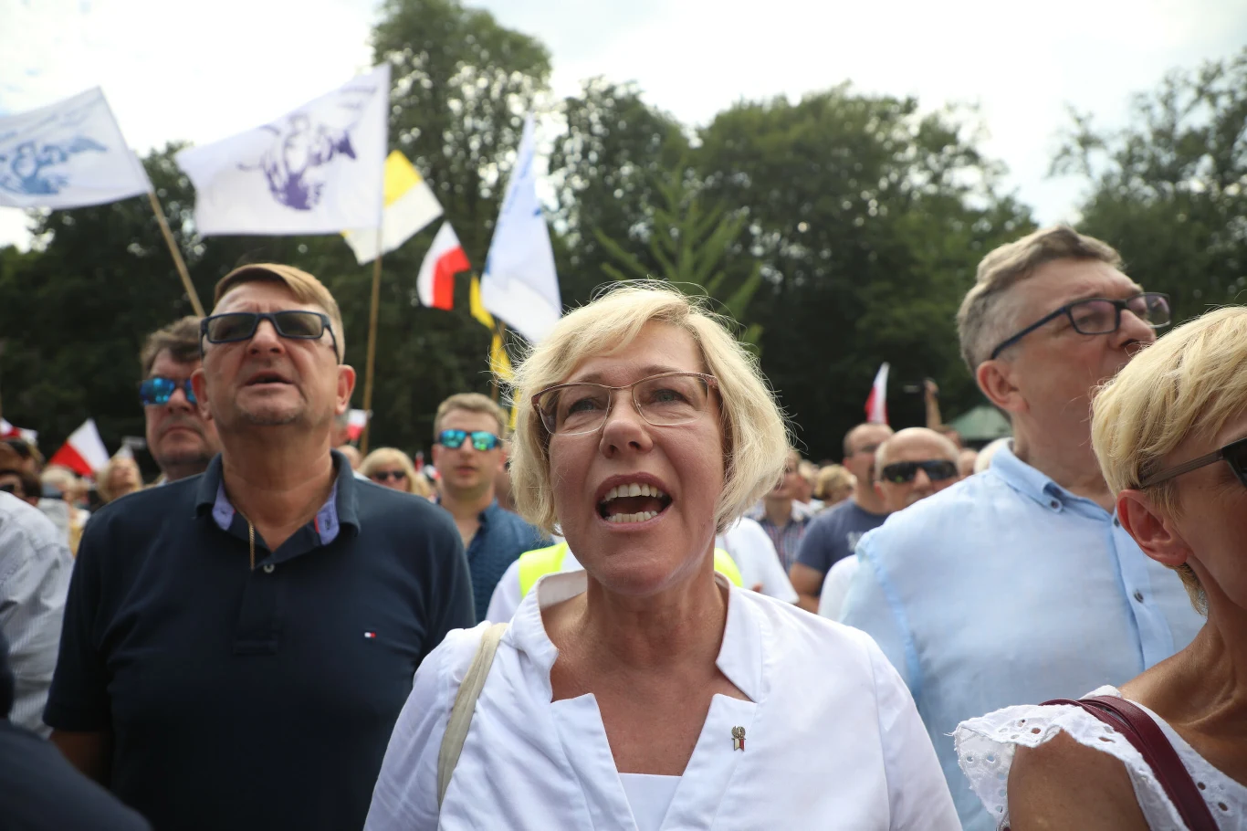 Barbara Nowak protestuje w obronie arcybiskupa Jędraszewskiego