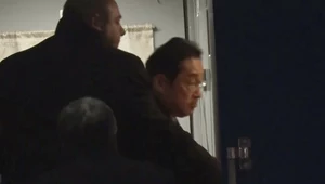 Premier Japonii Fumio Kishida wsiada do pociągu w Przemyślu