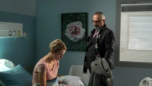Adama (Jacek Kopczyński) odwiedzi Weronikę (Ewelina Kudeń-Nowosielska) w szpitalu