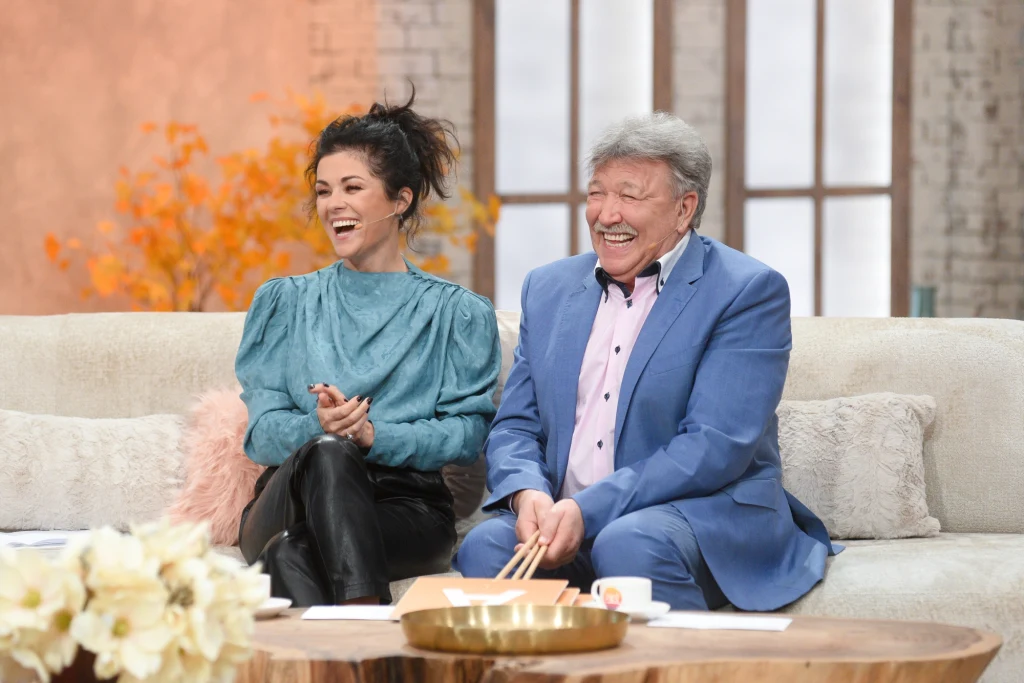 Andrzej Rybiński do stolicy jeździ tylko zawodowo. Na zdjęciu z Kasią Cichopek w TVP