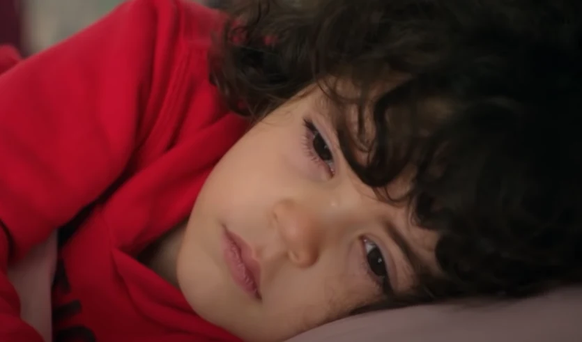 "Dziedzictwo: odcinek 1 - streszczenie. Jednym z głównych bohaterów serialu jest 5-letni Yusuf