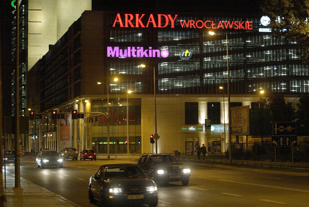 Centrum Arkady Wrocławskie otwarto w 2007 roku