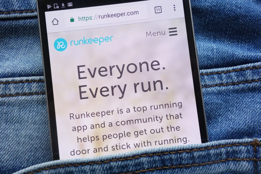 Runkeeper to darmowa aplikacja do biegania. Ale biegacze doceniają też wersję płatną. 