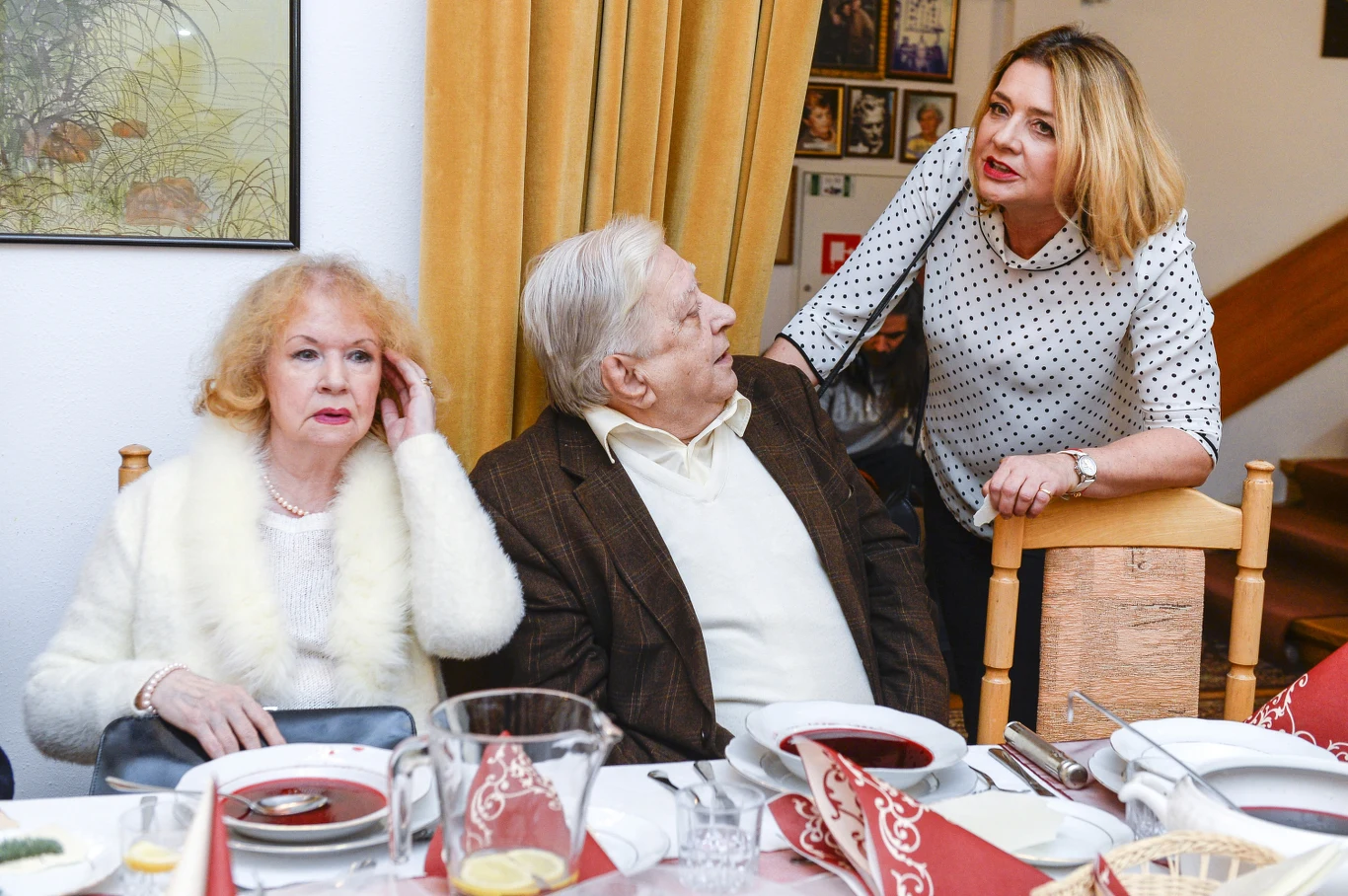 Halina Kowalska z mężem i Małgorzatą Królikowską